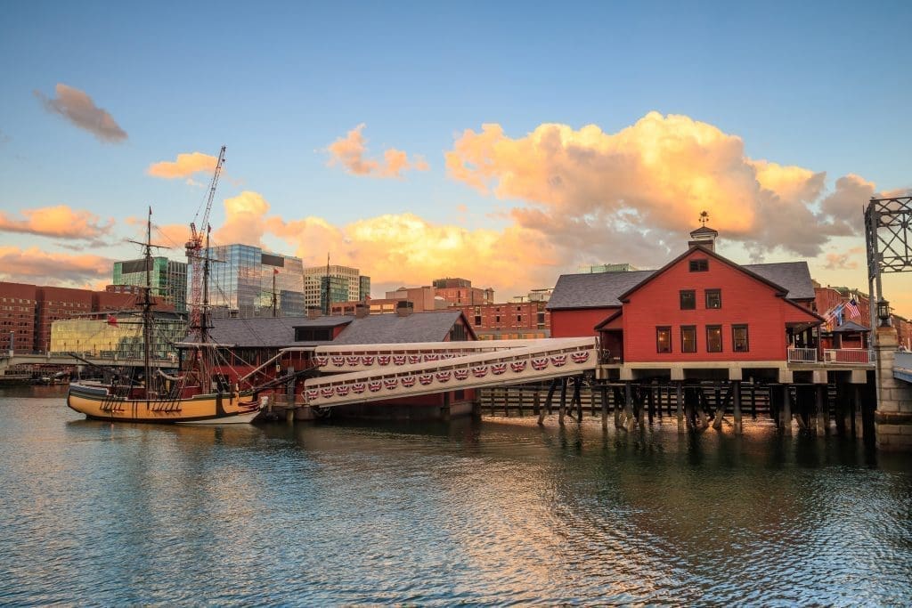 Harborwalk - Boston Tea Party Ships & Museum