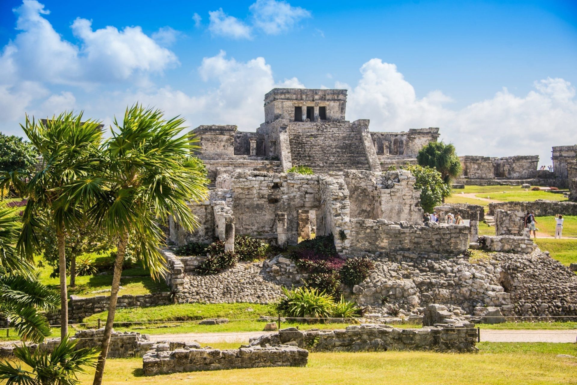 aztec ruins tulum