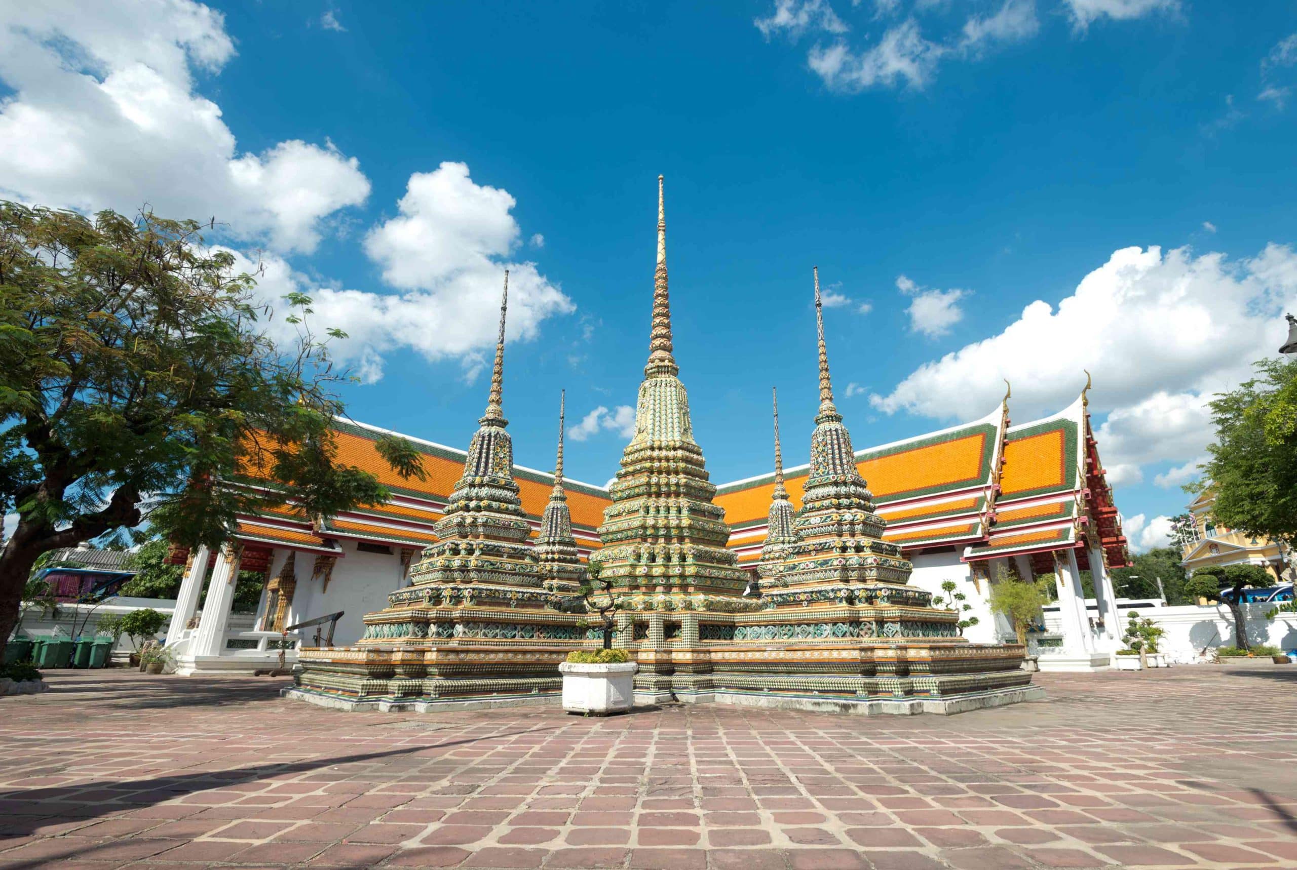 Бангкок храм ват. Храм ват Пхо. Wat pho Бангкок. Bankok Thonburi University.