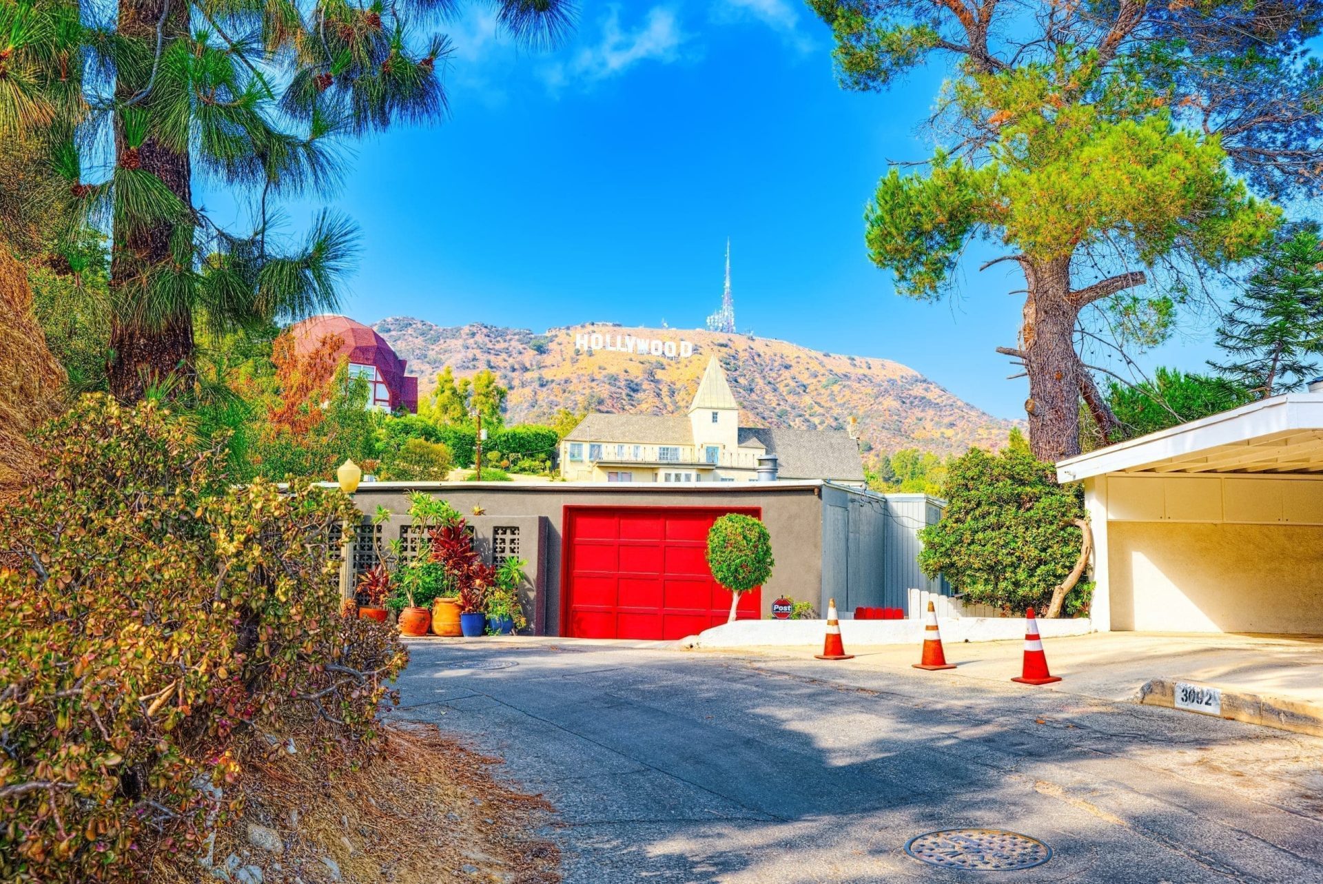 Where do the celebrities live in Beverly Hills?