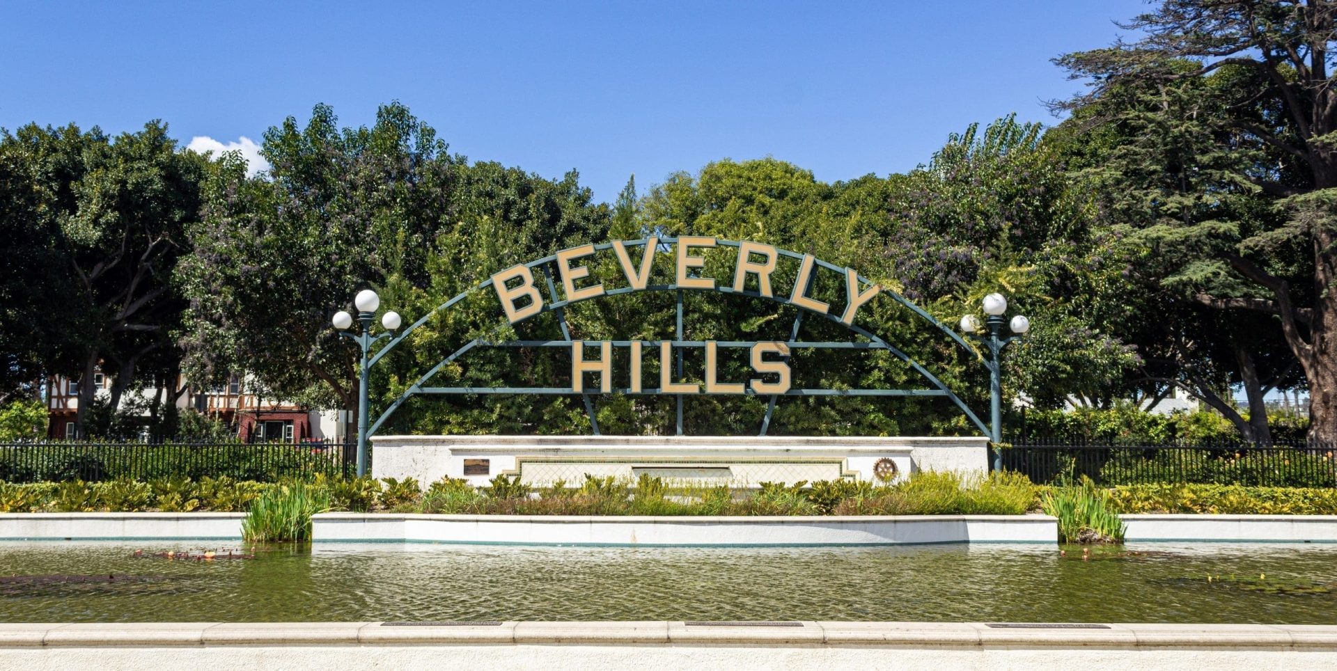 What Street do Celebrities Live on in Beverly Hills?