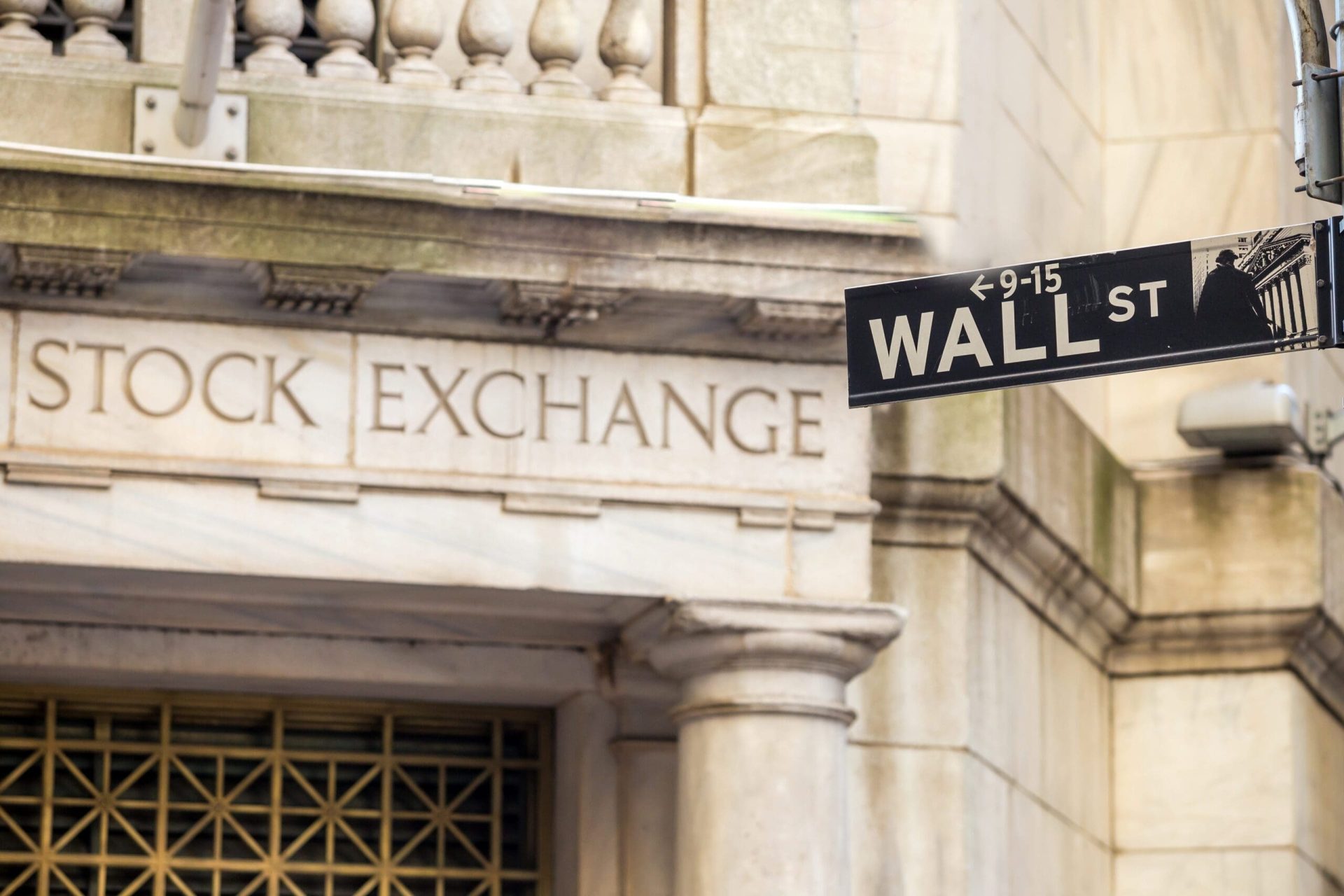 Can you take a tour of Wall Street?