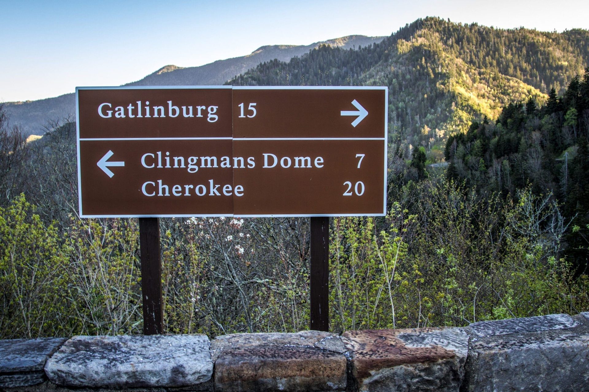 Where is the entrance to Great Smoky Mountains National Park?