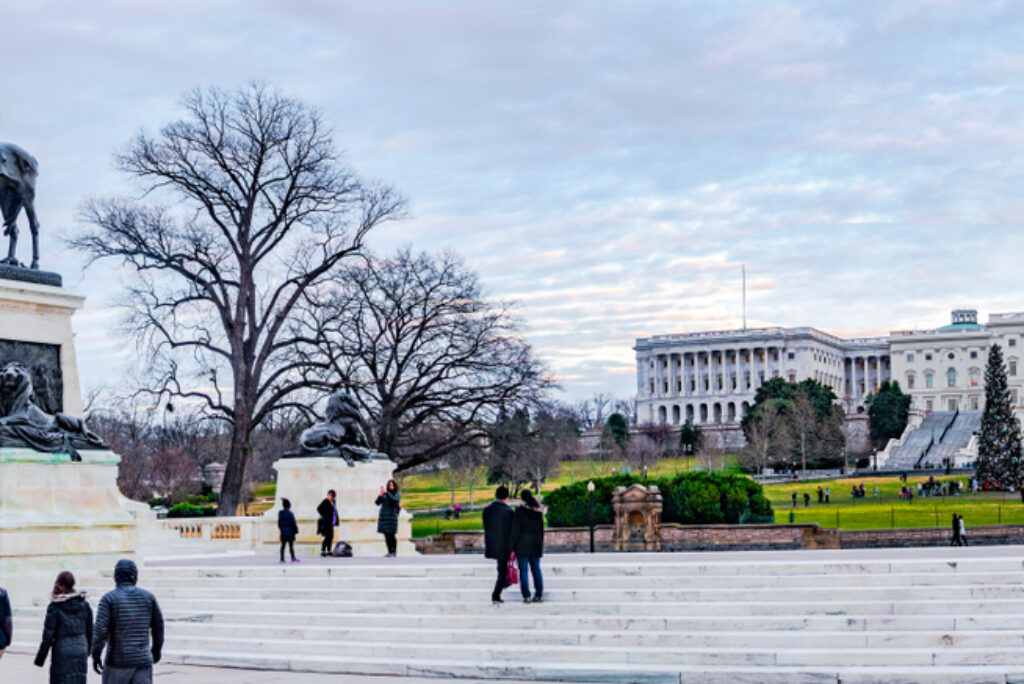 Is it easy to walk around Washington, DC?