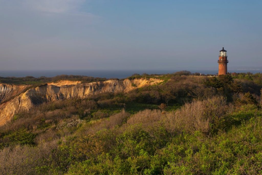 What is the Best Way to Tour Martha’s Vineyard?