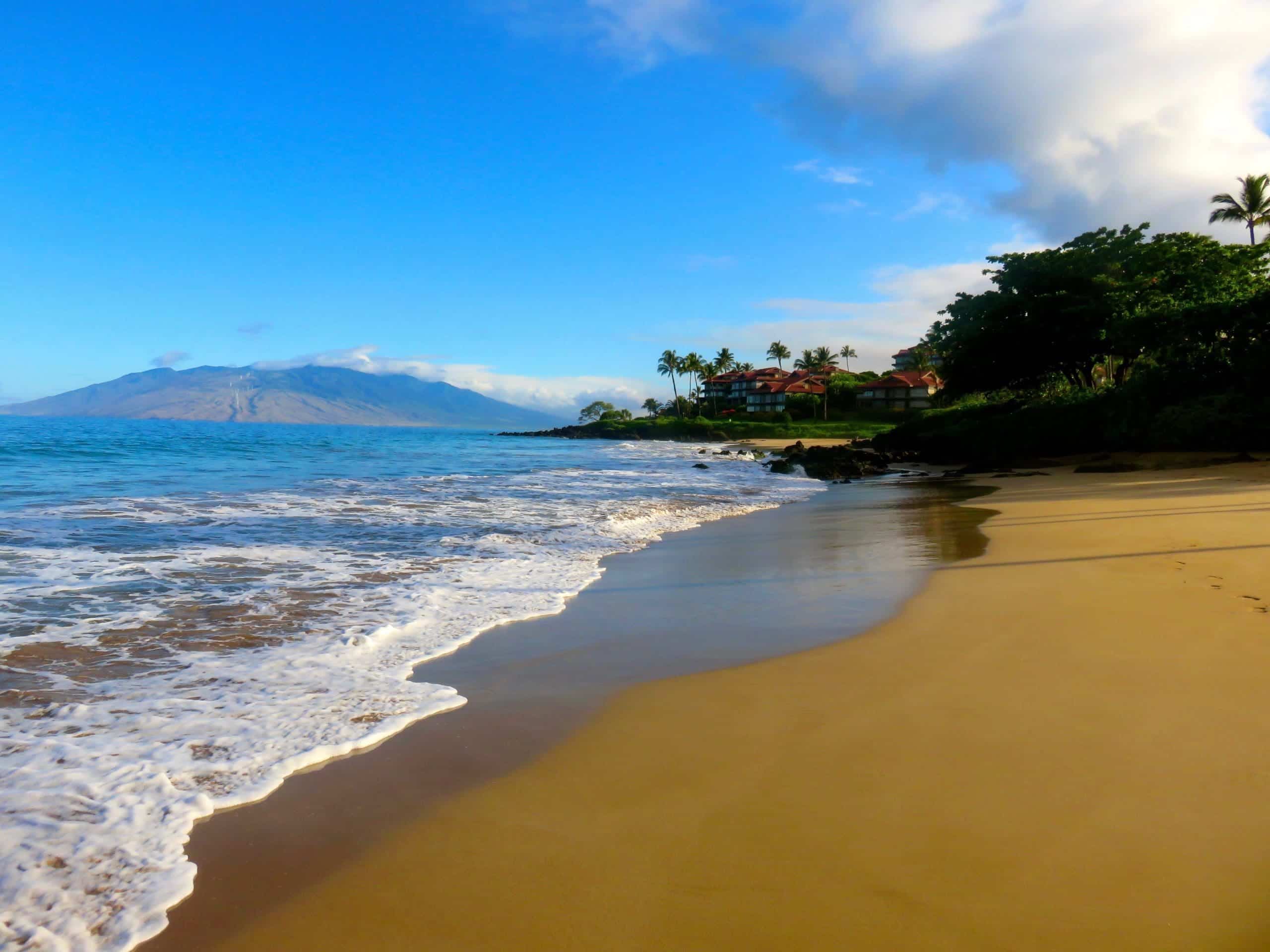 Which Side of Maui Has Better Beaches?