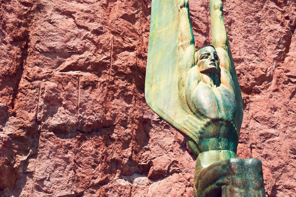 Self-Guided Driving Bundle of Hoover Dam and Red Rock Canyon Tours