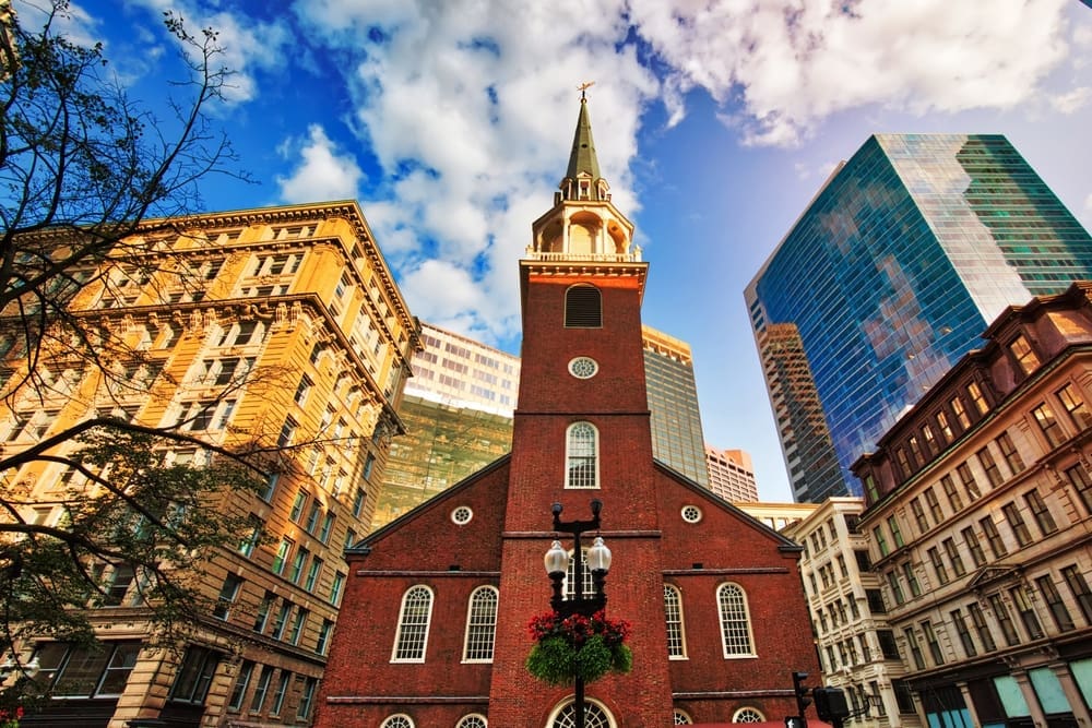Boston,Historic,Center,Streets,At,A,Bright,Sunny,Day