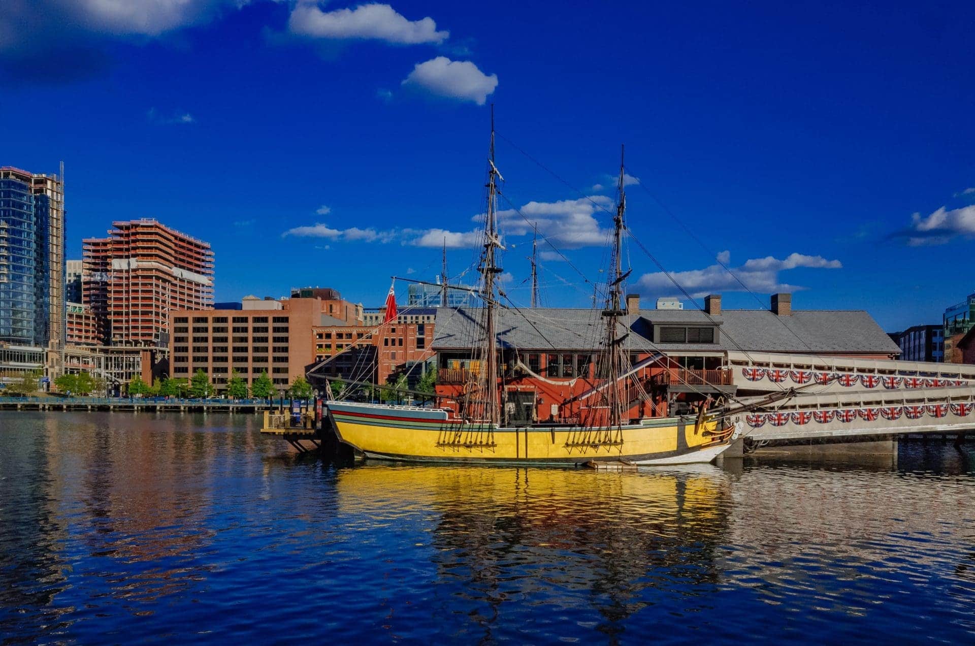 View,Of,Boston,Tea,Party,Ship,&amp;,Museum,Over,Fort