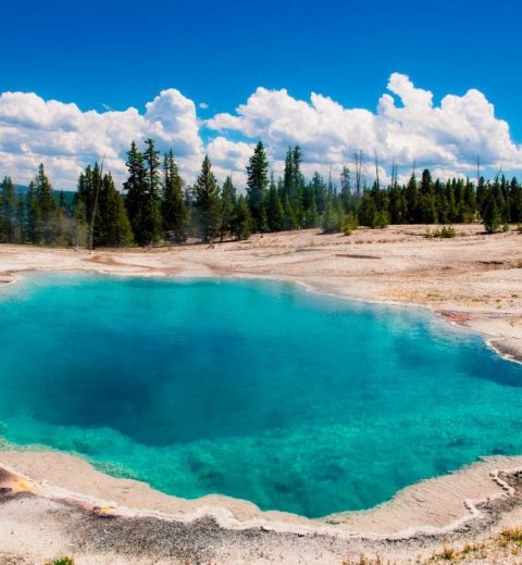 What is Yellowstone National Park famous for?