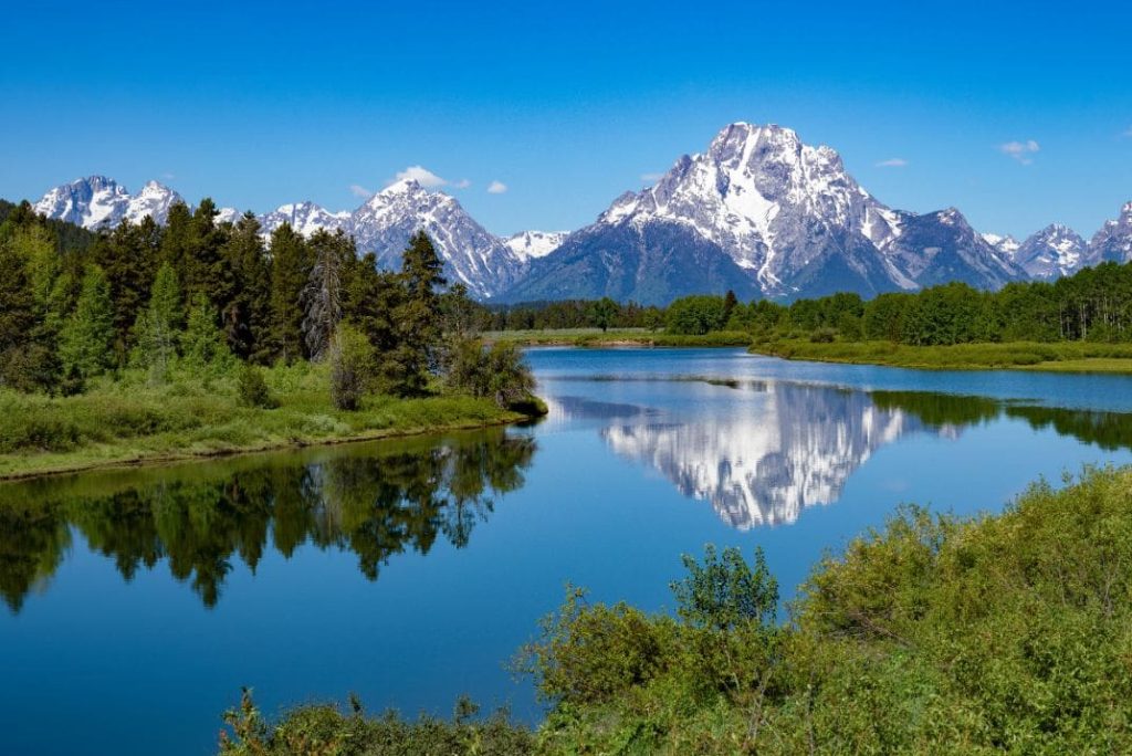 Can You Drive from Grand Teton to Yellowstone?