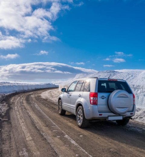 Is it difficult to drive in Iceland?