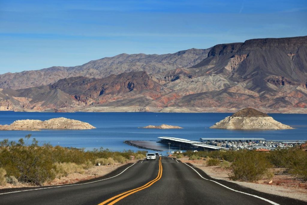 The Scenic Route: Lake Mead from Las Vegas